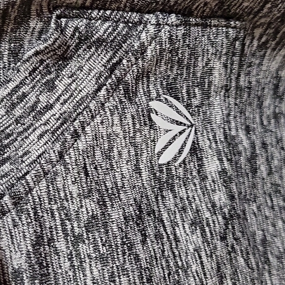 Forever 21 half zip active hoodie - Picture 4 of 6